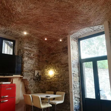 De 2 Chambres Avec Jardin Clos Et Wifi A Bastia *